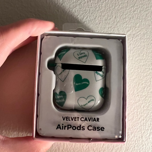 Velvet caviar brand new never opened iPhone 13 pro max case and accessories - Picture 7 of 7
